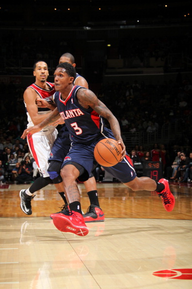 和防守反击 和防守反击