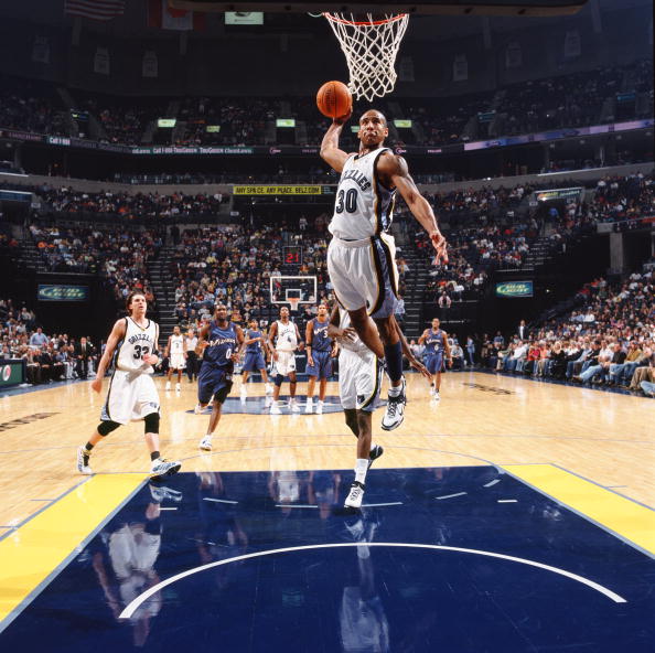 他在场上对 他在场上对