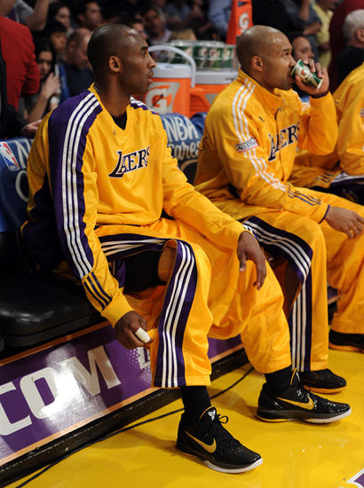 网球——澳网:斯维亚特克晋级半决赛.